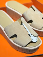 Шлепанцы Hermes