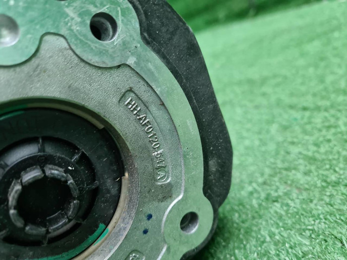 Стойка пневматическая передняя BMW I7 G70 (22-нв)