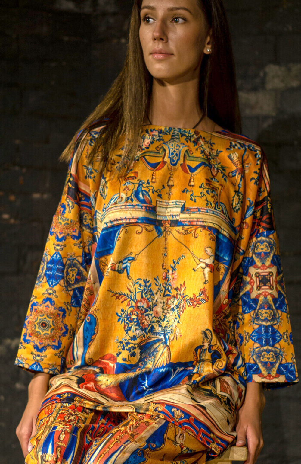 Комплект (туника и брюки кюлоты), по мотивам серии гобеленов известного мастера гротеска Жана Берена