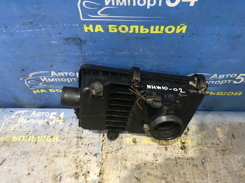 Корпус воздушного фильтра TOYOTA PRIUS 1999