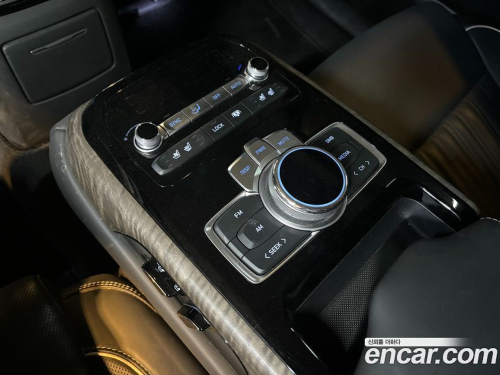 Genesis G90 3.8 AWD (09.2019)