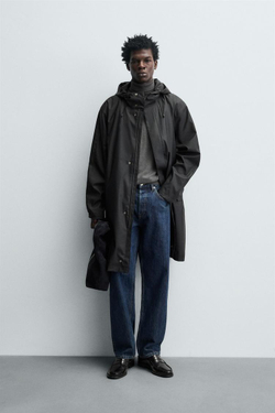 ZARA ПРОРЕЗИНЕННАЯ ПАРКА С КАПЮШОНОМ, ЧЕРНЫЙ