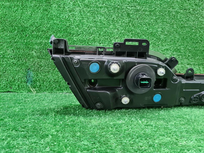 Фонарь крышки багажника Genesis G90 (2018-2022)