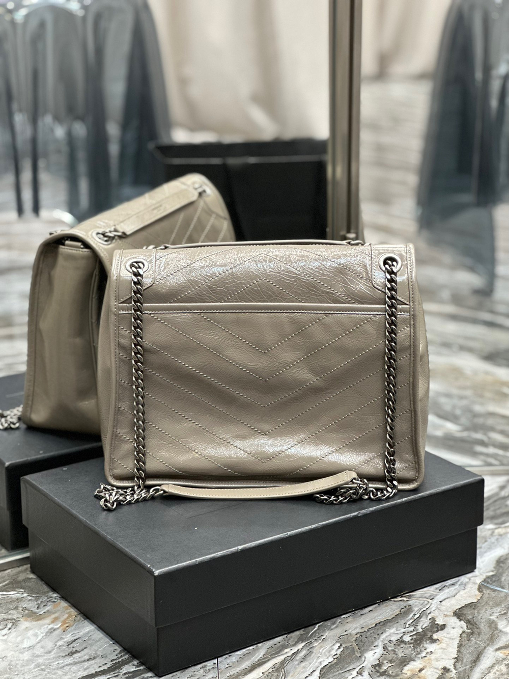 Saint Laurent Niki 32 cm