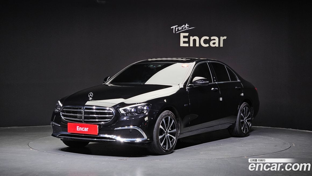 Mercedes-Benz E-Class W213 E300e 4MATIC Exclusive (05.2021)