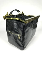 Ретро-саквояж из натуральной кожи черного цвета