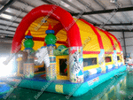 Коммерческий надувной батут "Зверята с крышей" 10*6*6 м