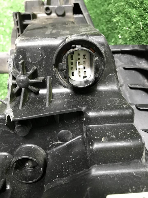 Битая Фара правая Kia K5 (2019-2023) LED