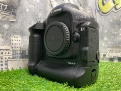Canon EOS 1D Mark IV 271.000 кадров