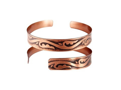 Медный браслет, пластинчатый. Длина 17 см.