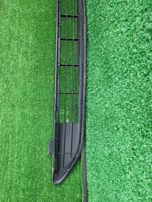 Решетка переднего бампера Toyota RAV 4 CA40 15-19