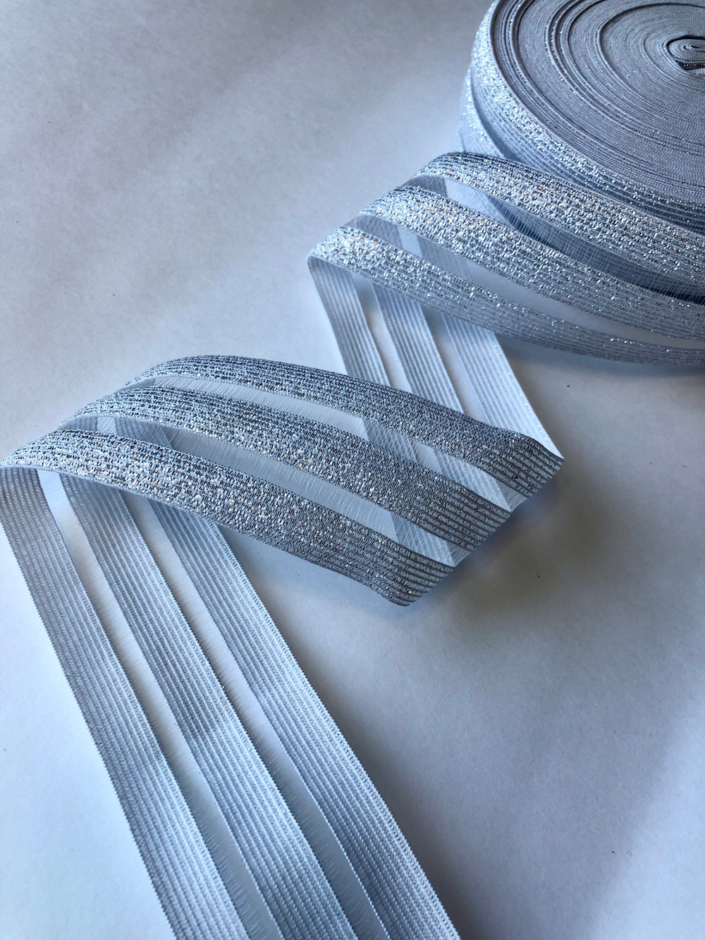 Резинка каркасная с прозрачными вставками 50 мм серебро