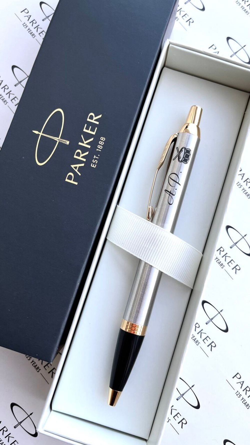Подарочный набор с гравировкой: Ежедневник недатированный и Шариковая ручка Parker IM Metal, цвет: Brushed Meta
