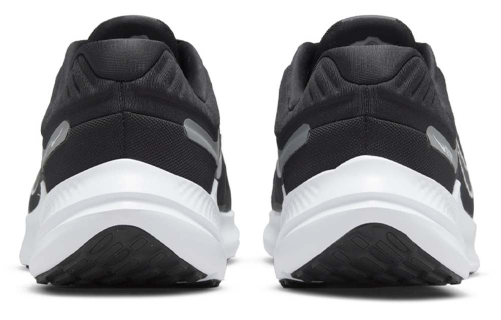 Кроссовки Nike Quest 5