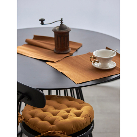 Подушка на стул круглая из хлопка цвета карри из коллекции Essential, 40 см