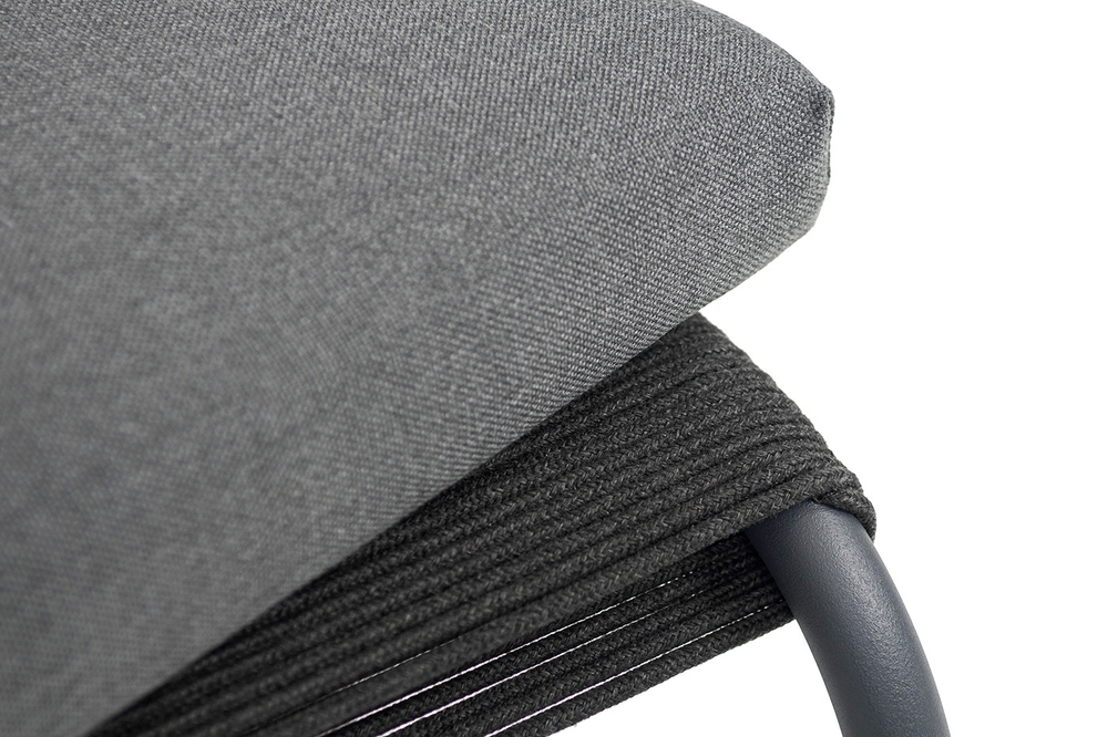 "Ането" пуф плетеный из роупа, каркас алюминий темно-серый (RAL7024) муар, роуп темно-серый круглый