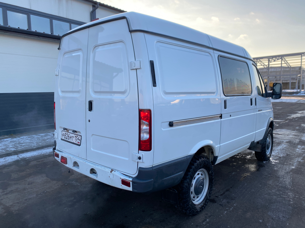 GAZ SOBOL Цельнометаллический 27527 (Бензиновый, 2,7 л, 107 л.с, 4WD)