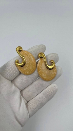 Серьги с бежевой эмалью Napier