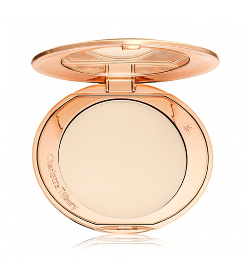 CHARLOTTE TILBURY Прессованная пудра для лица Airbrush Flawless Finish в оттенке Medium