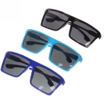 Очки солнцезащитные детские «Мода», однотонные, глянцевые, форма прямоугольная, микс 6 цветов