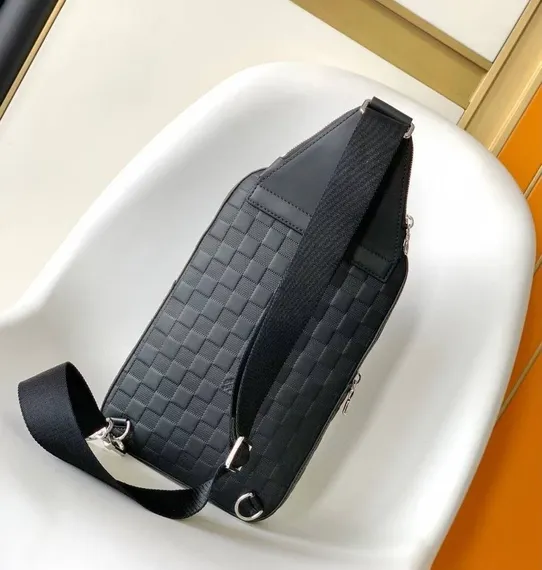 Сумка-слинг Louis Vuitton Avenue NM кожа Damier Infini