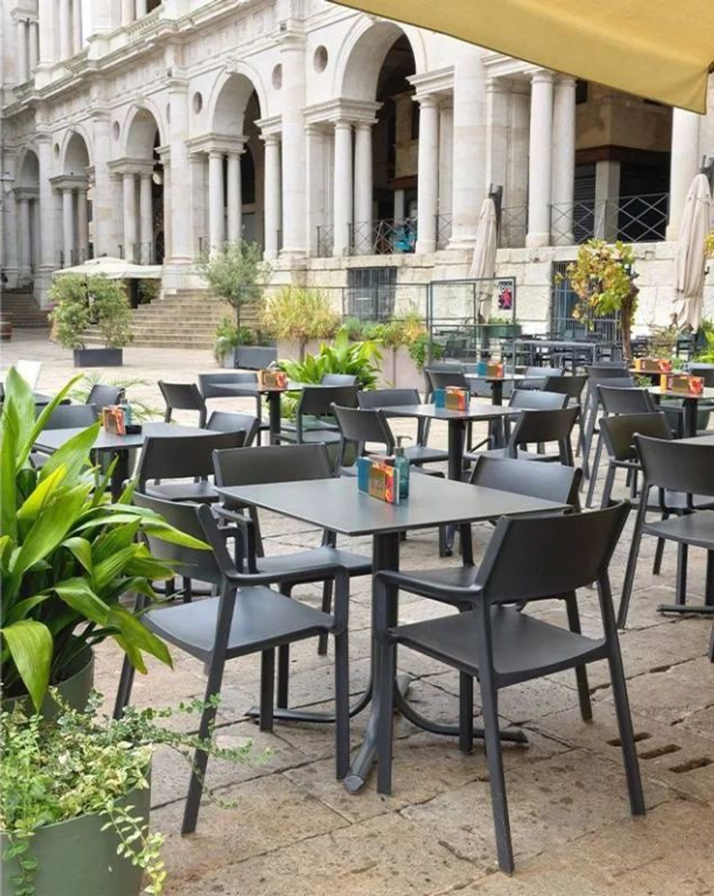 Кресло пластиковое Nardi Trill Armchair, антрацит