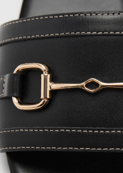 Кожаные сандалии с пряжкой