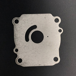 Пластина помпы охлаждения Suzuki DT90-100, DF60-140 (17471-87E10;17471-87E01) (Suzuki)