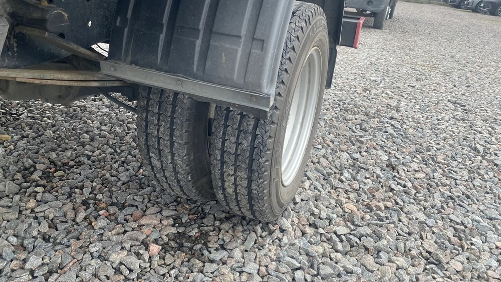 GAZ GAZELLE BUSINESS Бортовой (Евроборт) 330232 (Тент, Бензин/Газ, 2,7 л, 107 л.с.)