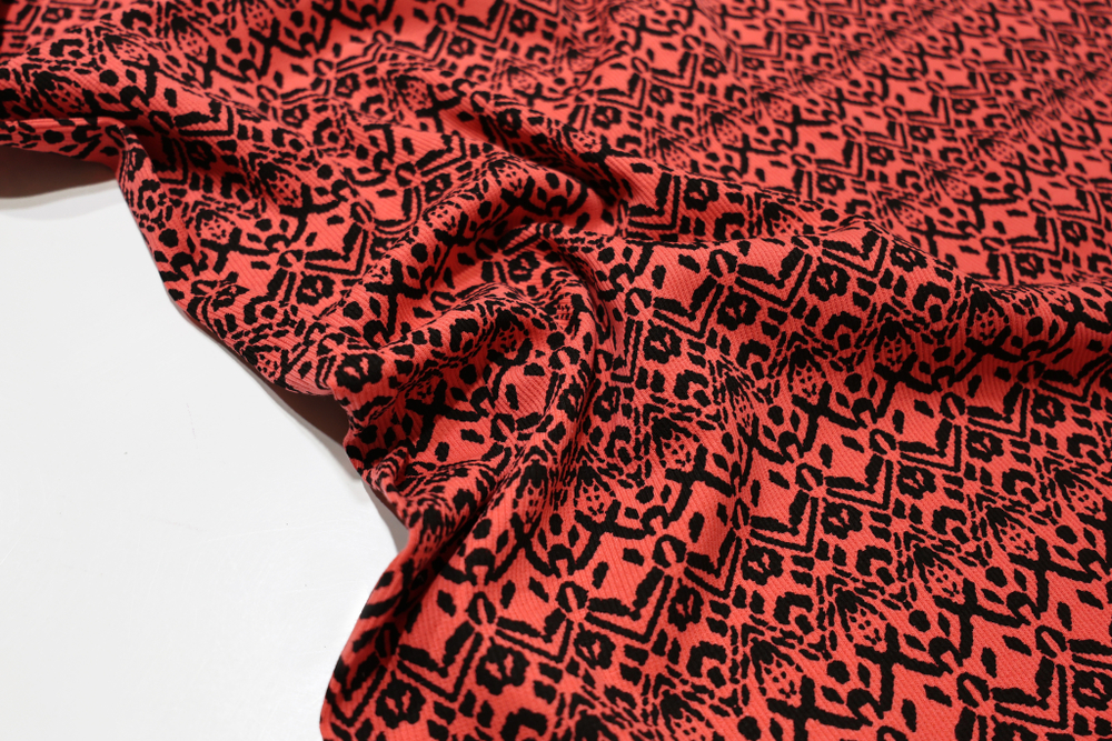 ЭТНИКА КРАСНО-КОРАЛЛОВАЯ - Кашкорсе с лайкрой, компакт пенье (КРВ640 Елена) (к1 стрела от кромки 30см)