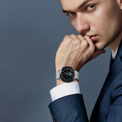 Ремешок из нержавеющей стали серебристого цвета от Dux Ducis для смарт часов Samsung Galaxy Watch 3, 4, 5, 6 и 7 (размер крепления 20мм), серия Milanese Series (миланская петля)