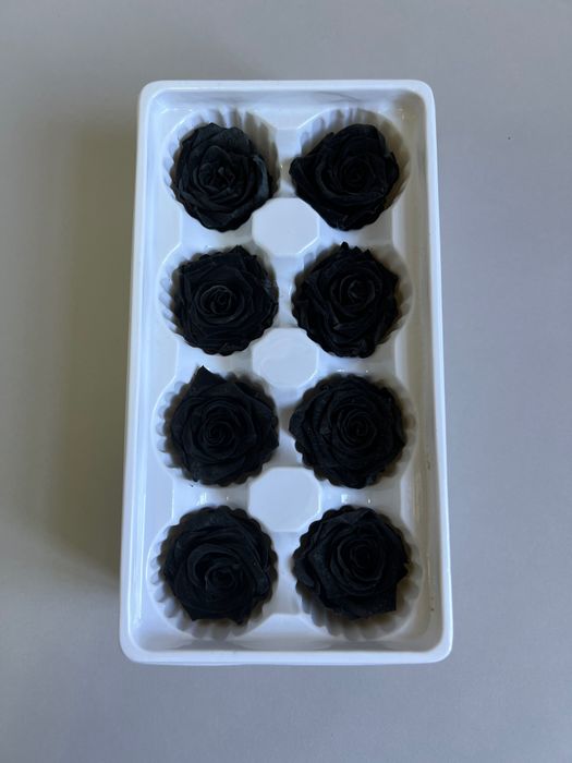 Роза классическая черная d=4-5 см (упак 8 шт)