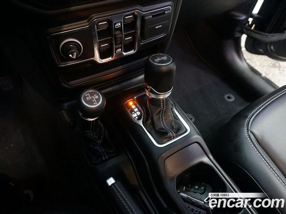 Jeep Wrangler (JL) 2.0 Overland Power Top 4 даери (05.2022)