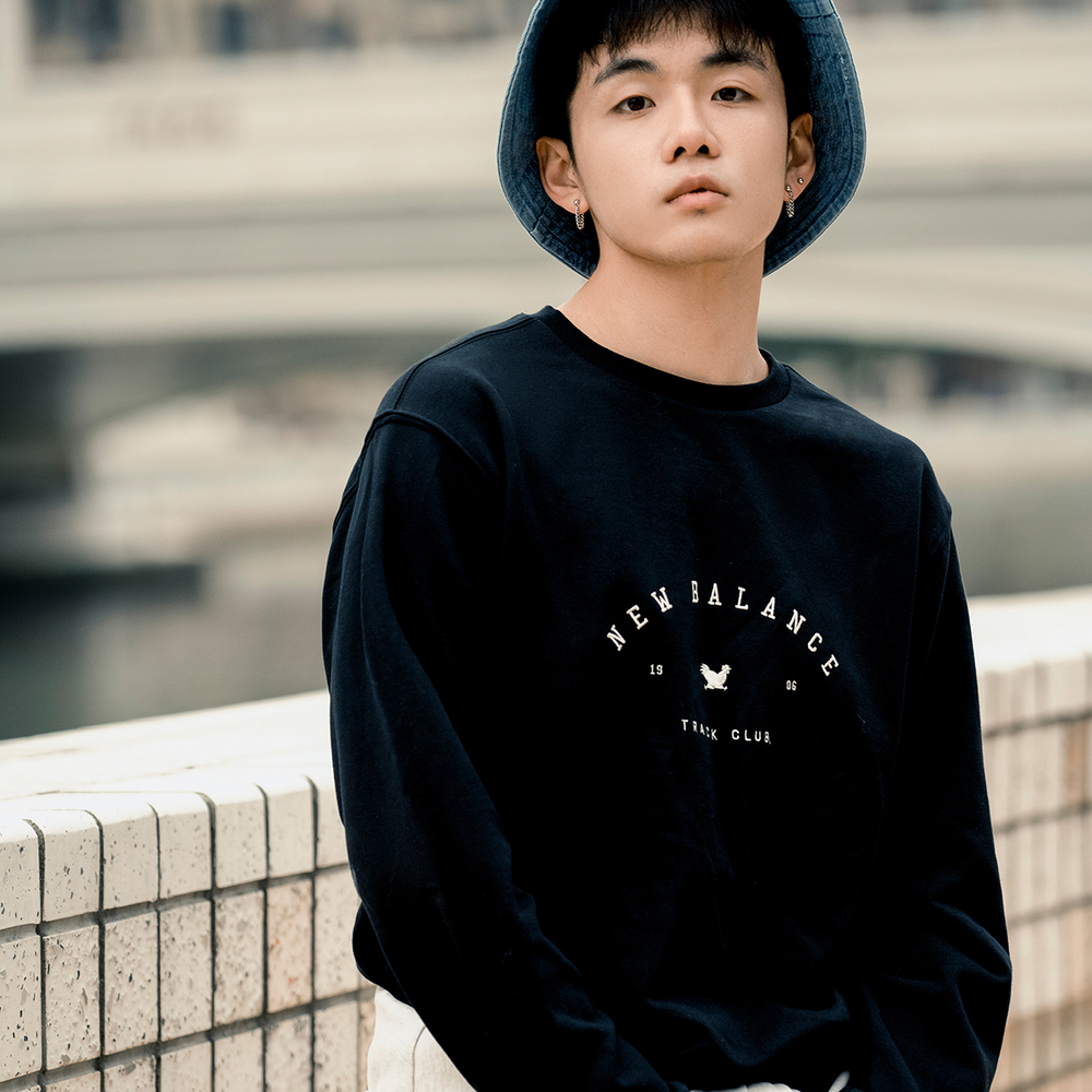 Толстовка New Balance FW22 Logo, MT23562-BK