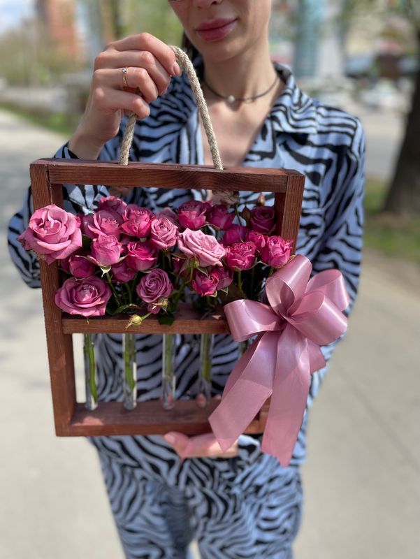 Розы в деревянной рамке #22734 Розы в деревянной рамке #22734