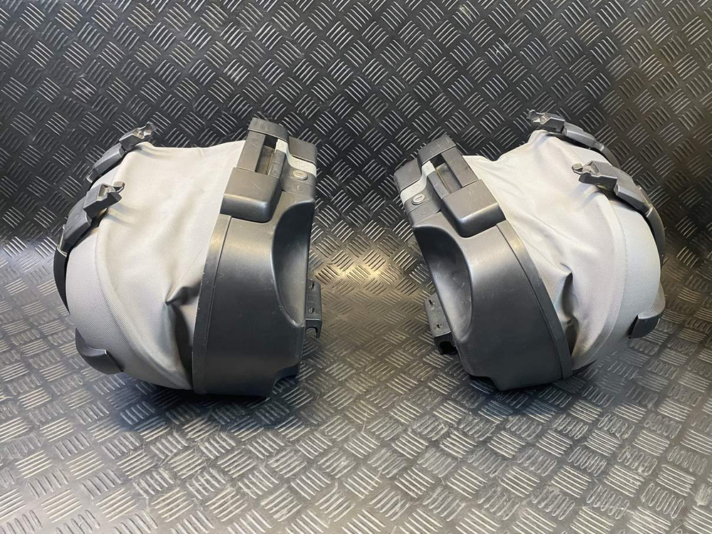 Кофры боковые BMW F800 K1200 K1300 (без ключа) 053373