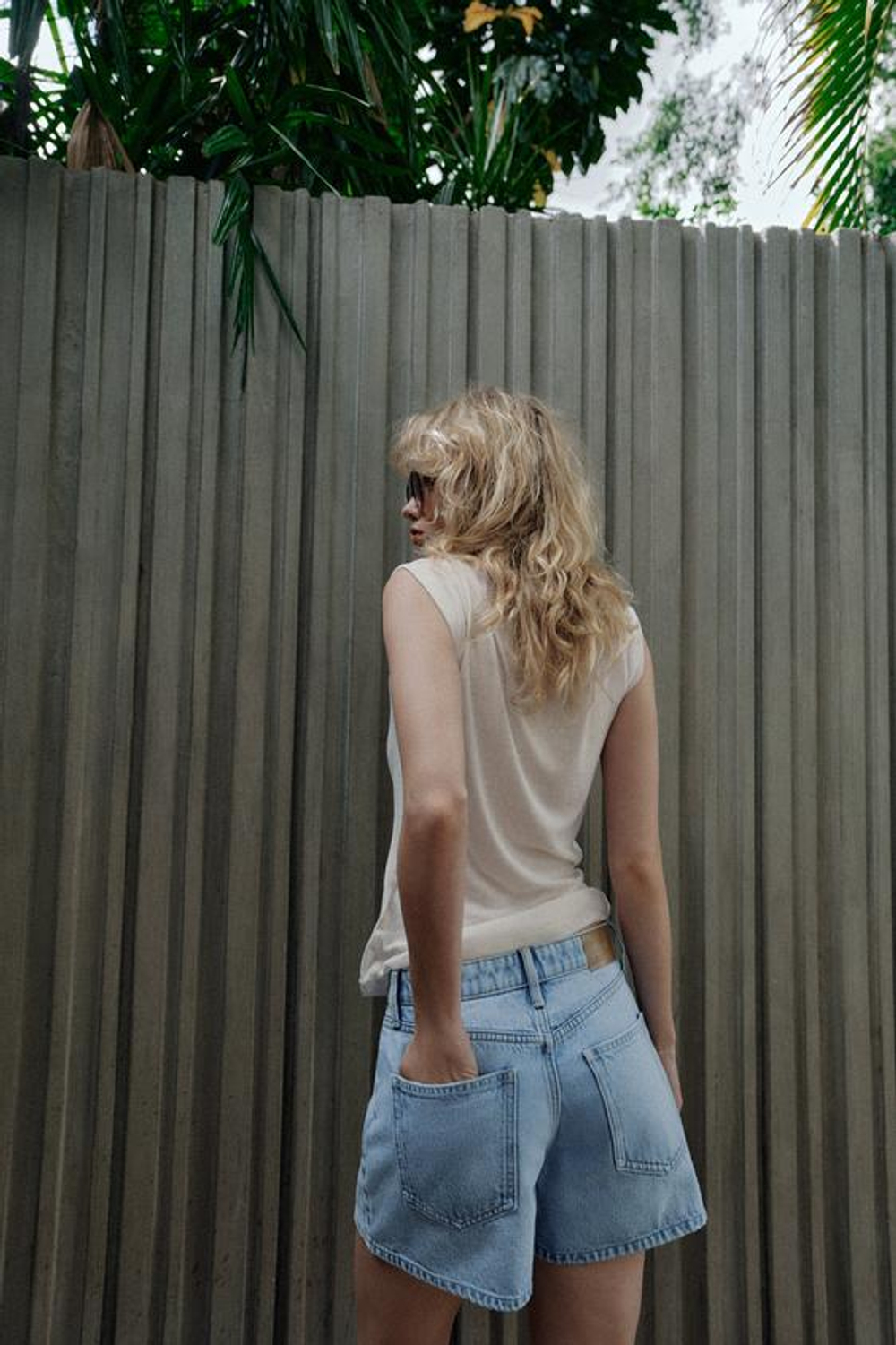 ZARA ШОРТЫ Z1975 MOM FIT СО СРЕДНЕЙ ПОСАДКОЙ, ГОЛУБОЙ