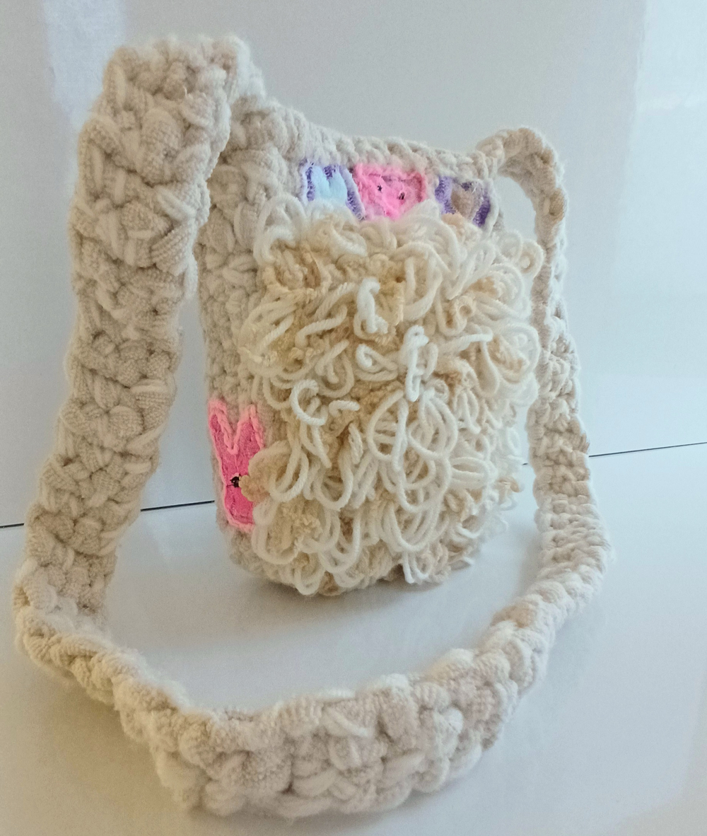 Сумочка кроссбоди и митенки