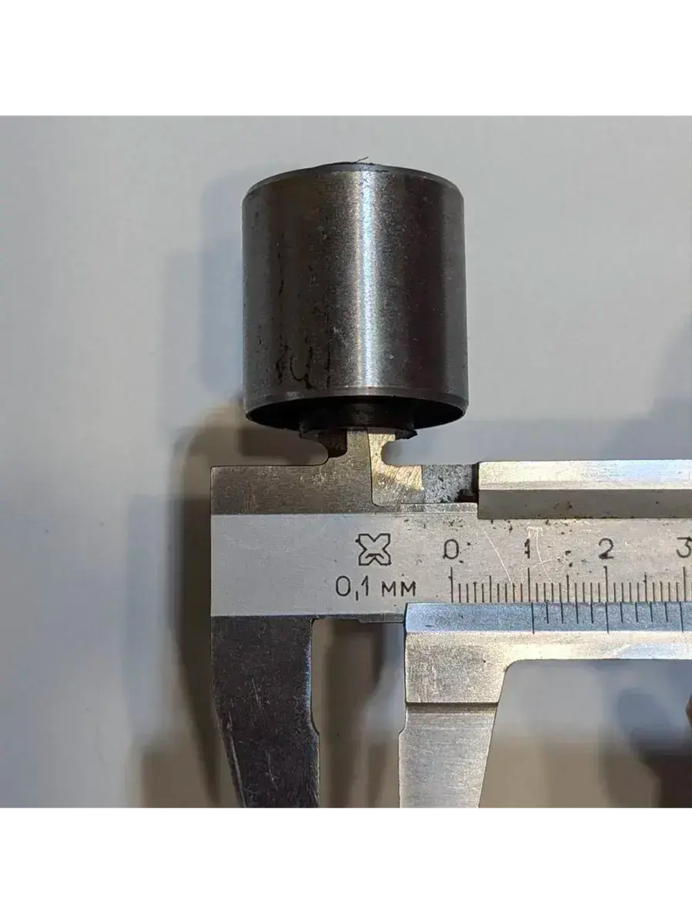 '- Сайлентблок маятника 30мм 139QMB 50/80см3
