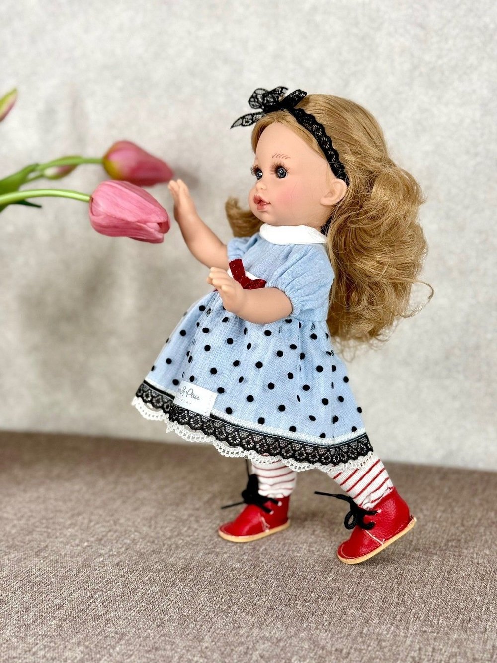 Кукла Marina and Pau 30cм Petit Alicia виниловая (M2546)