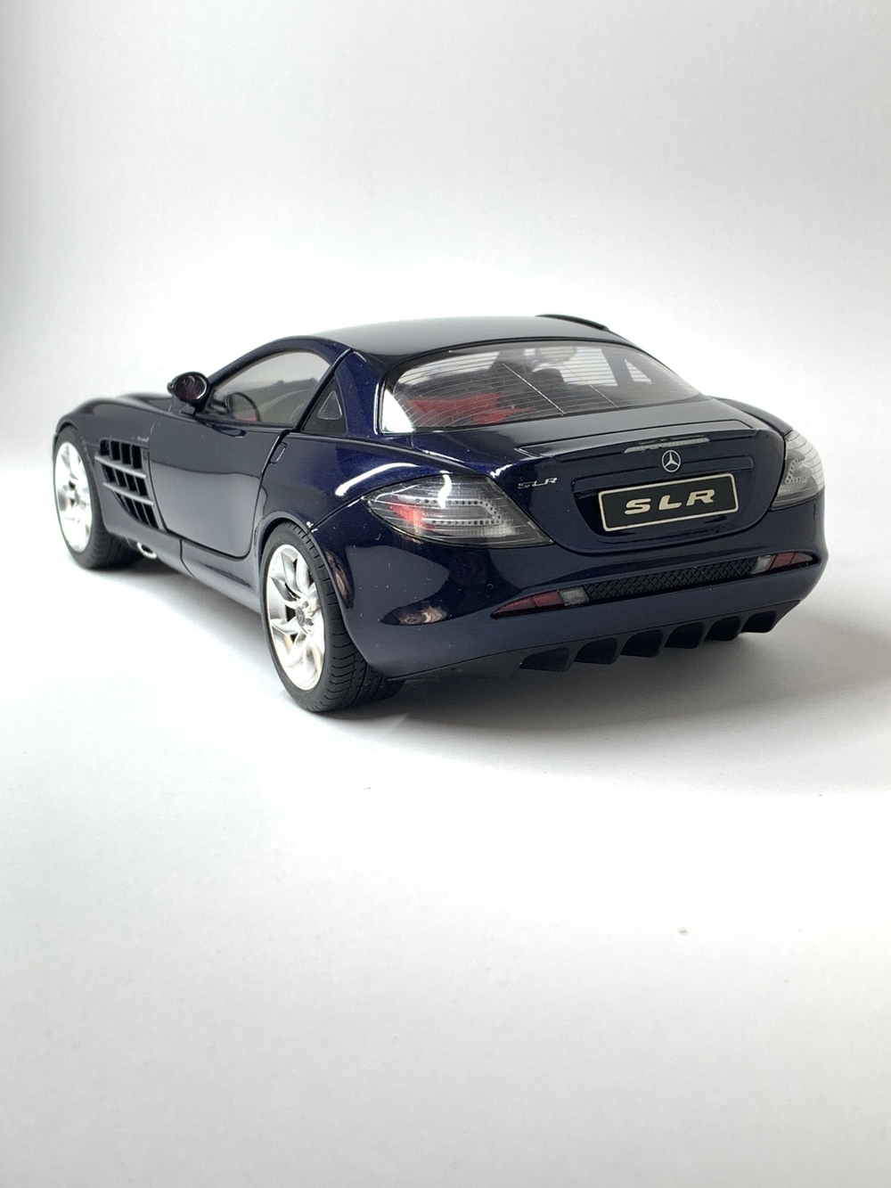 Краска лаковая HobbyLink Mercedes-Benz Crystal Covellin Blue HP-2205