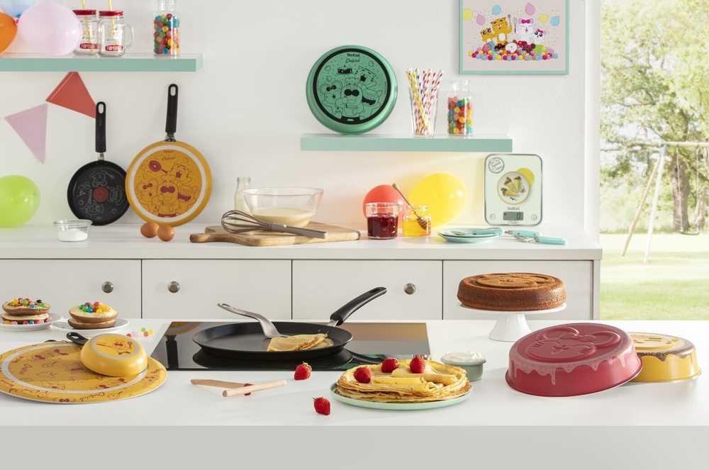 Блинная сковорода Chefclub 25см. + лопатка Tefal B2741002