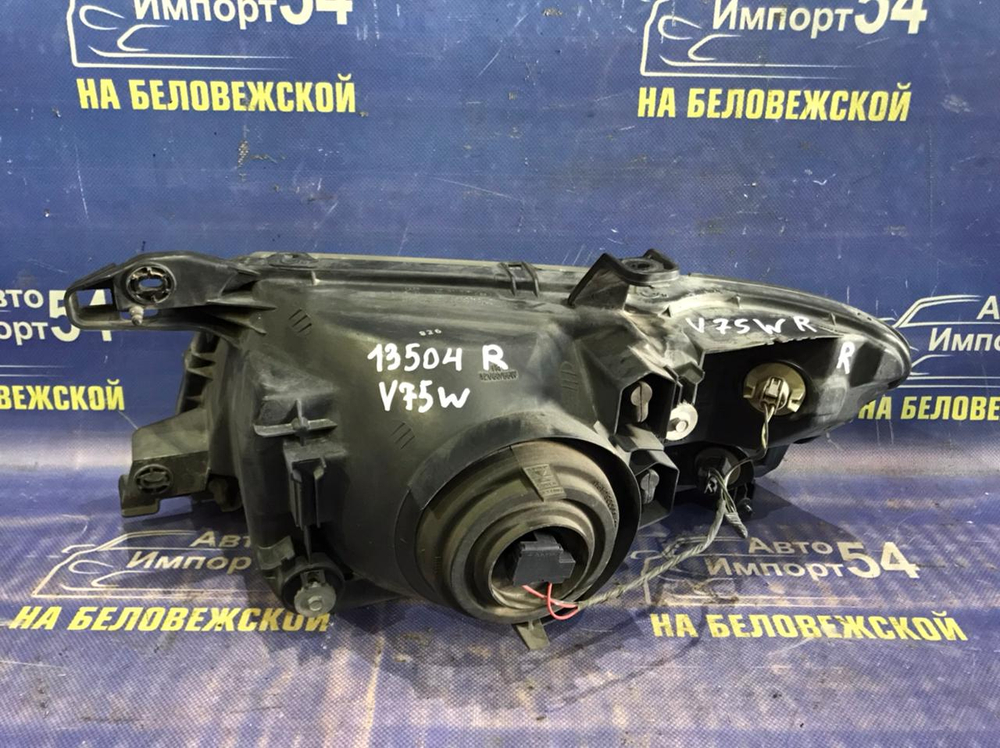 Фара передняя правая MITSUBISHI PAJERO 1999-2002