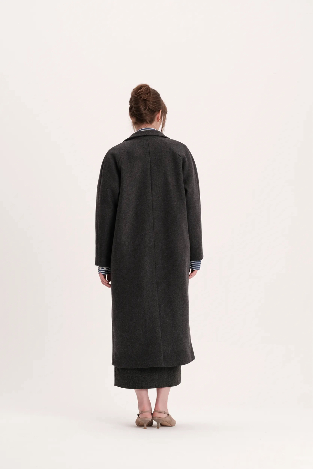 Серое пальто из кашемира