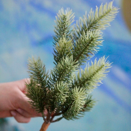 Ветка еловая 35 см зеленый