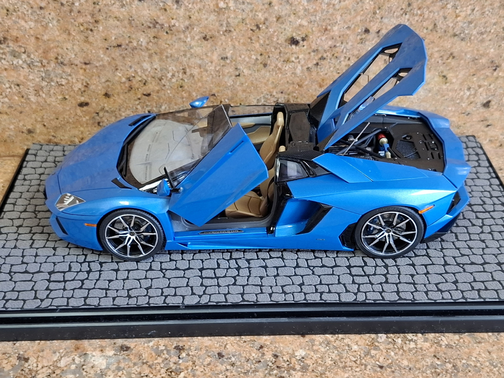 Краска лаковая HobbyLink Lamborghini Blu Ely (Serena) HP-1104