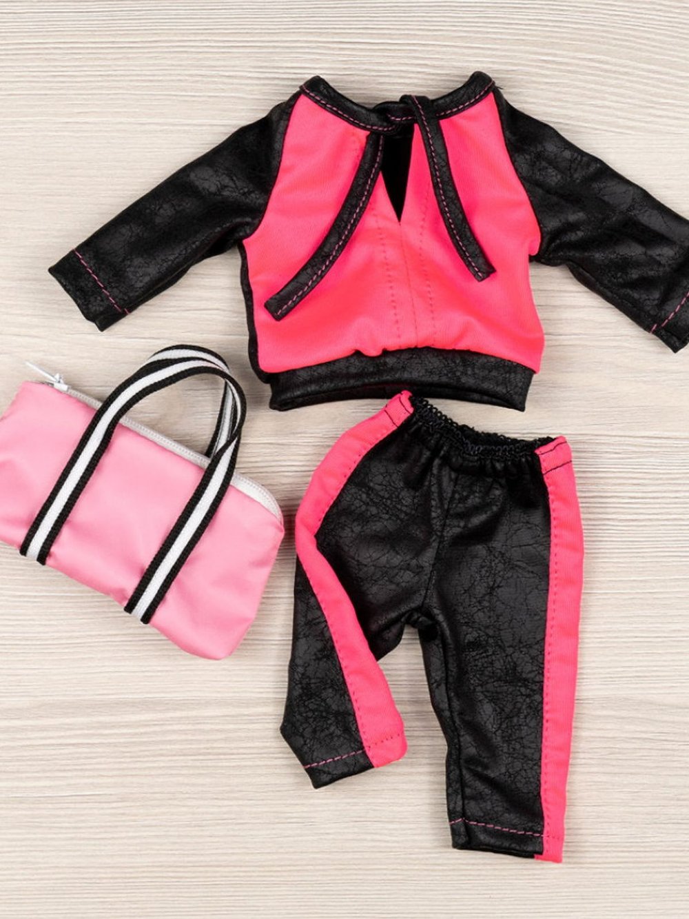 Спортивный костюм с сумкой для кукол Paola Reina 32 см (894)