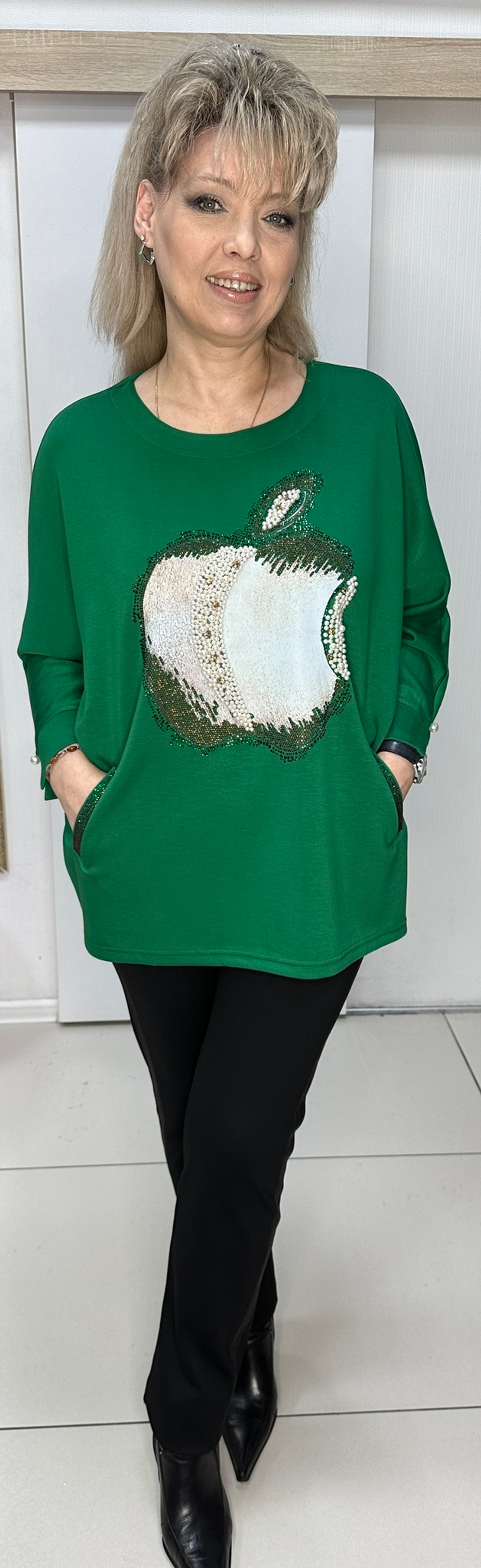 Блузон-джемпер с изображением "яблока"