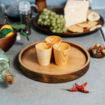 Набор - деревянный поднос и стопки из текстурированной сосны. R33