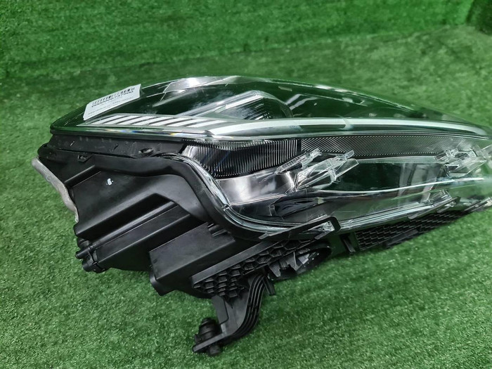 Фара правая VW Caddy 5 (2020-н.в.) LED